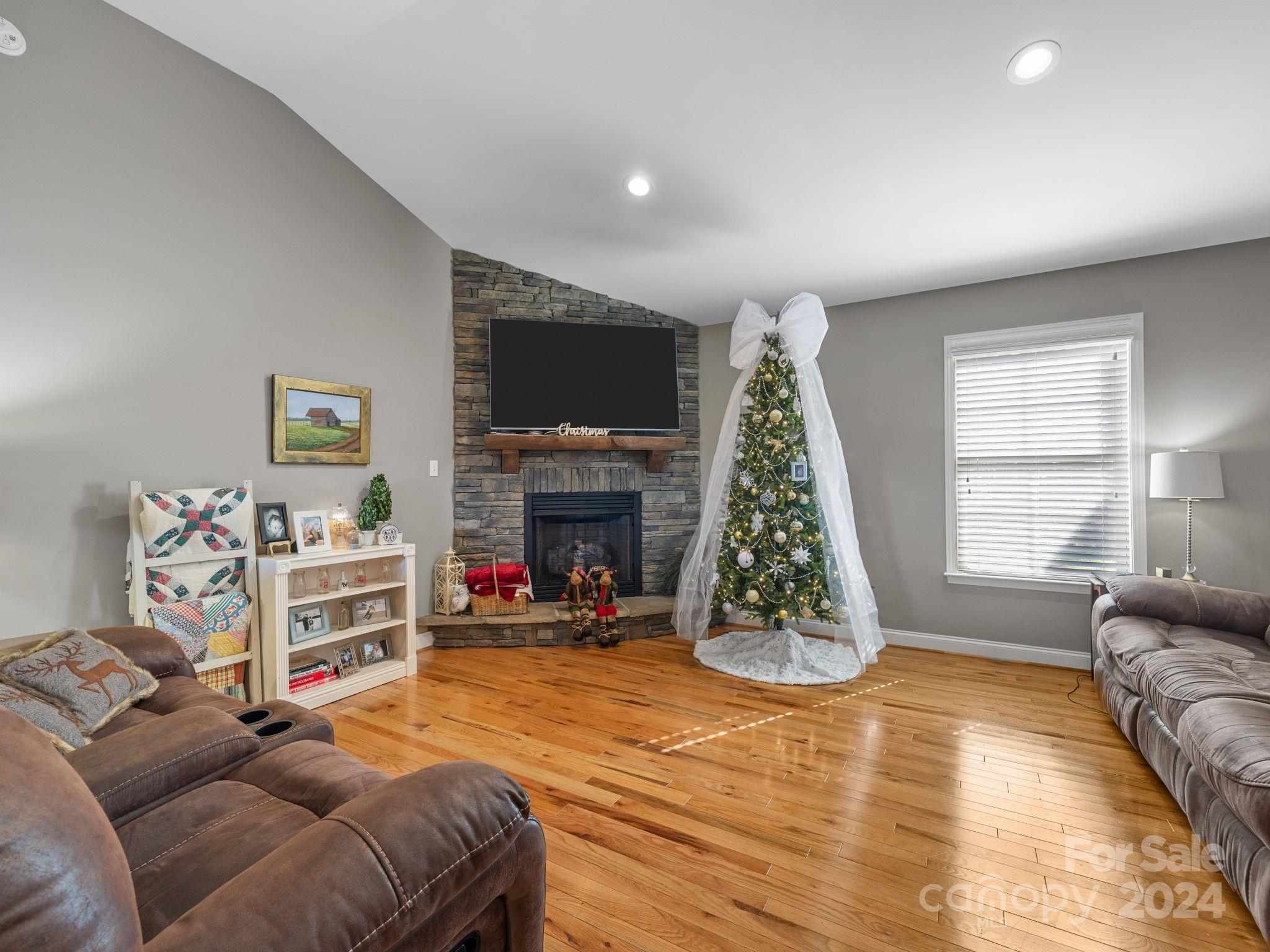 118 Heartleaf Way Chesnee, SC 29323 - Photo 10 of 43 Gallery Image 10