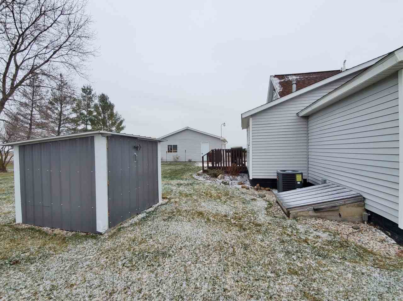 5223 North Barry Road Wheeler, MI 48662 - Photo 30 of 34 1882727-29.JPG