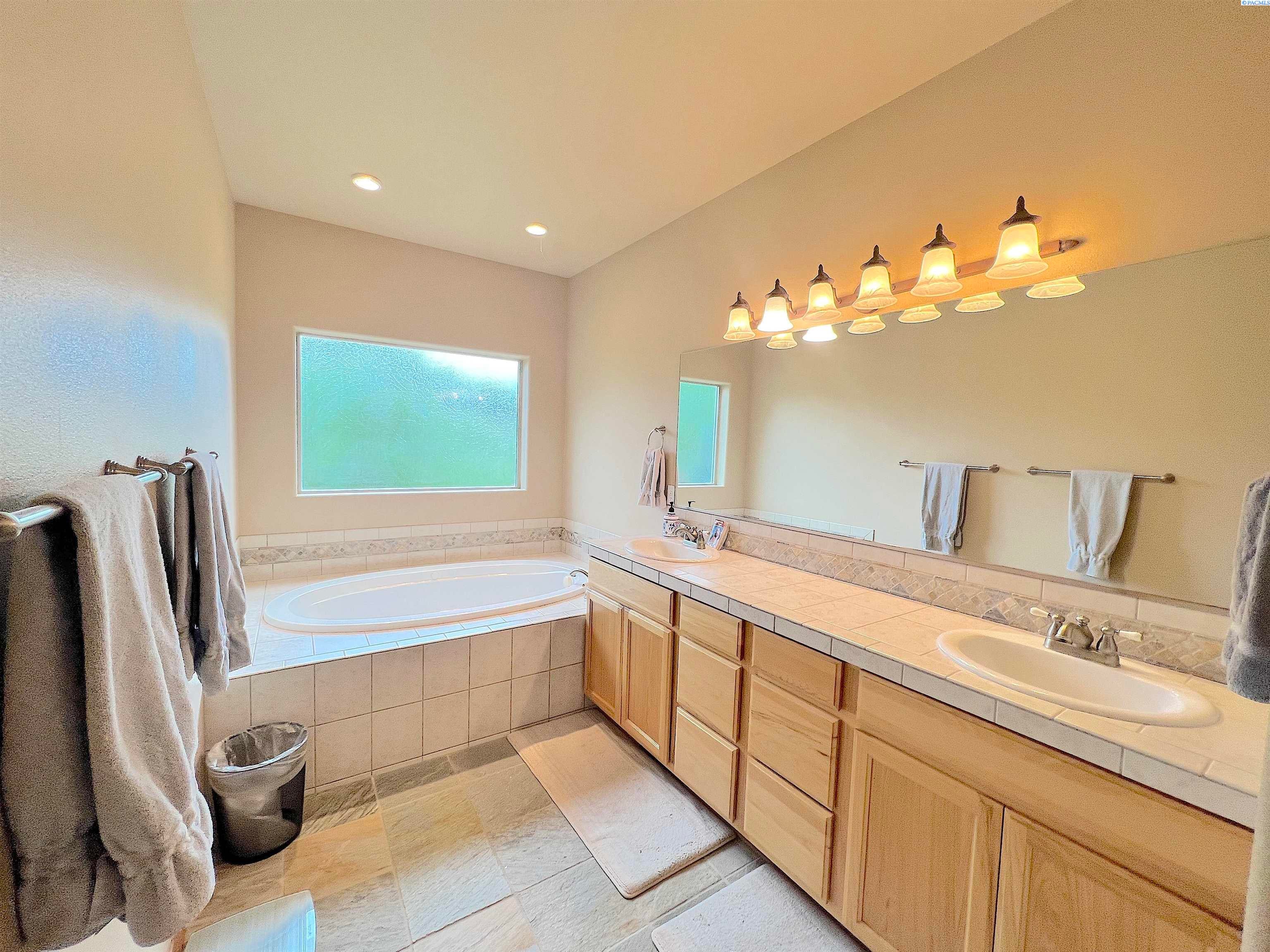 3320 South Walnut Rdg Prairie Kennewick, WA 99338 - Photo 33 of 50 Gallery Image 33