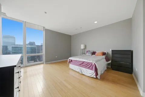 $385,000 | 737 West Washington Boulevard, Unit 3406, Chicago, IL 60661