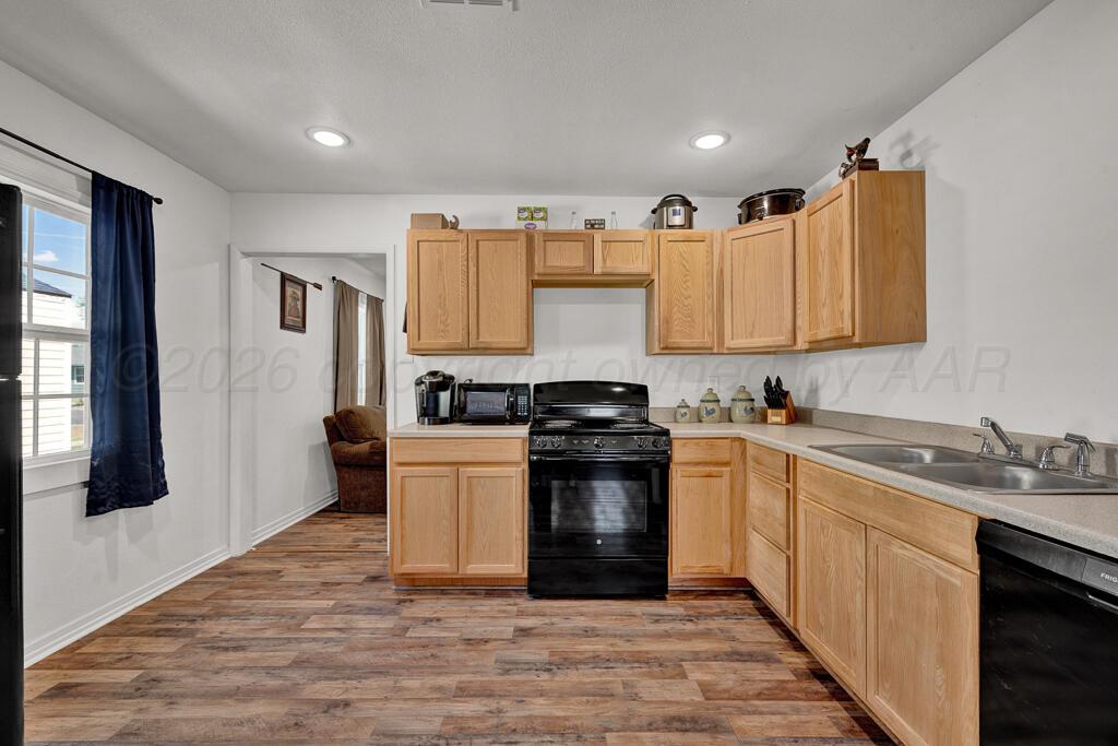 4408 South Travis Street Amarillo, TX 79110 - Photo 8 of 28 kitchen 5