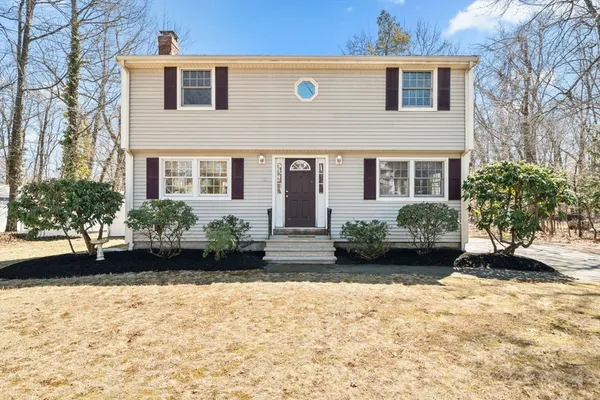 $799,900 | 10 Hearthstone Drive, Burlington, MA 01803
