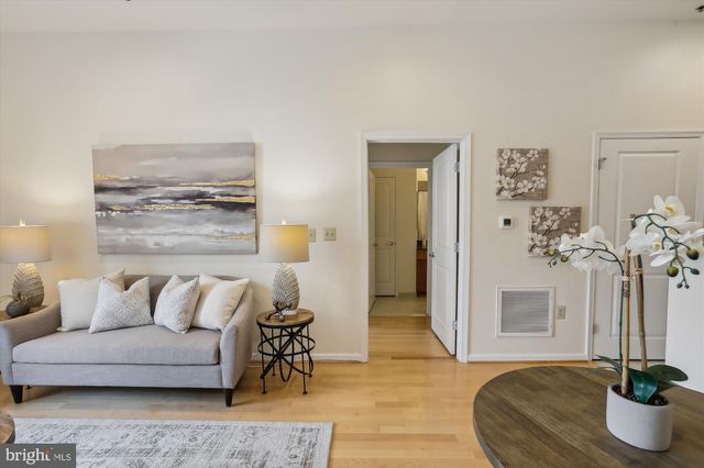 $388,000 | 309 Holland Lane, Unit 136, Alexandria, VA 22314