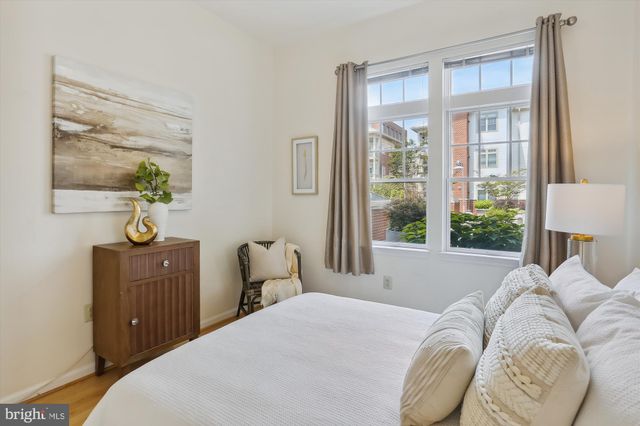 $388,000 | 309 Holland Lane, Unit 136, Alexandria, VA 22314