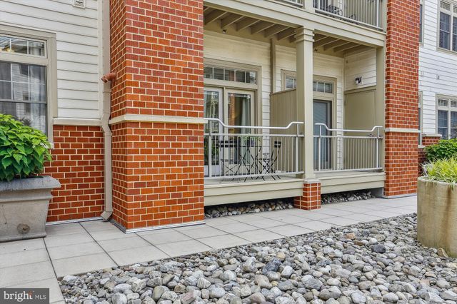 $388,000 | 309 Holland Lane, Unit 136, Alexandria, VA 22314