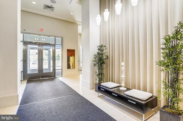 $388,000 | 309 Holland Lane, Unit 136, Alexandria, VA 22314