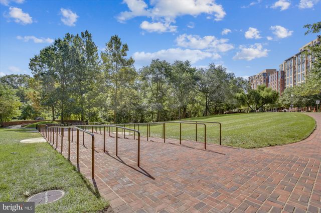 $388,000 | 309 Holland Lane, Unit 136, Alexandria, VA 22314