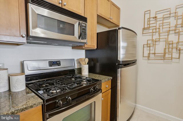 $388,000 | 309 Holland Lane, Unit 136, Alexandria, VA 22314