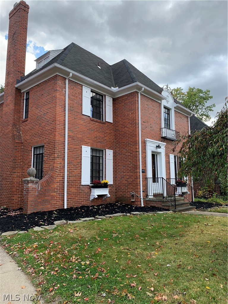 3542 Edison Road Cleveland, OH 44121 - Photo 2 of 34