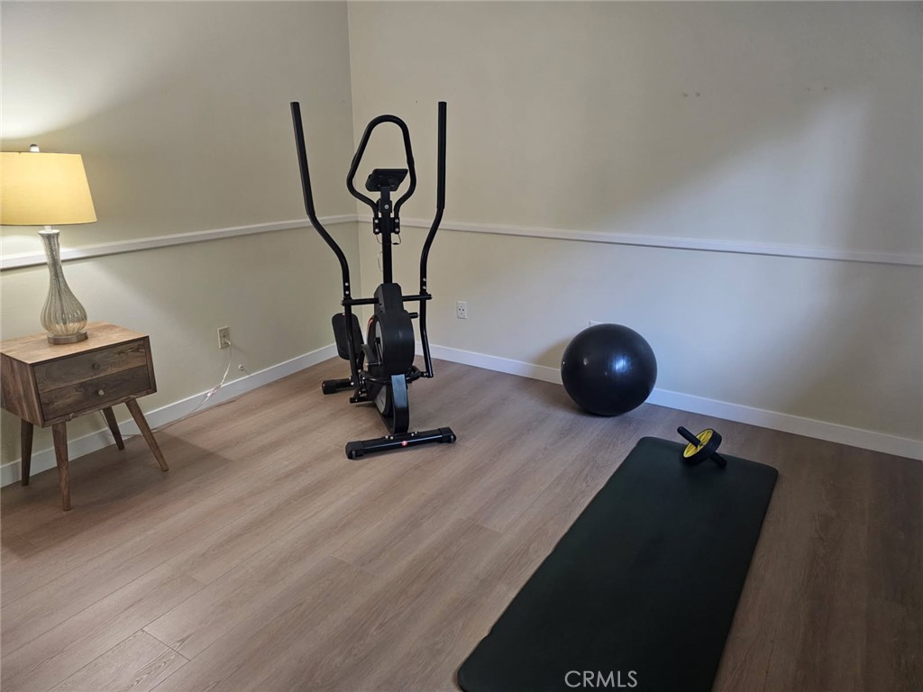 25132 Highspring Avenue Newhall, CA 91321 - Photo 26 of 46 a view of a room with gym equipment