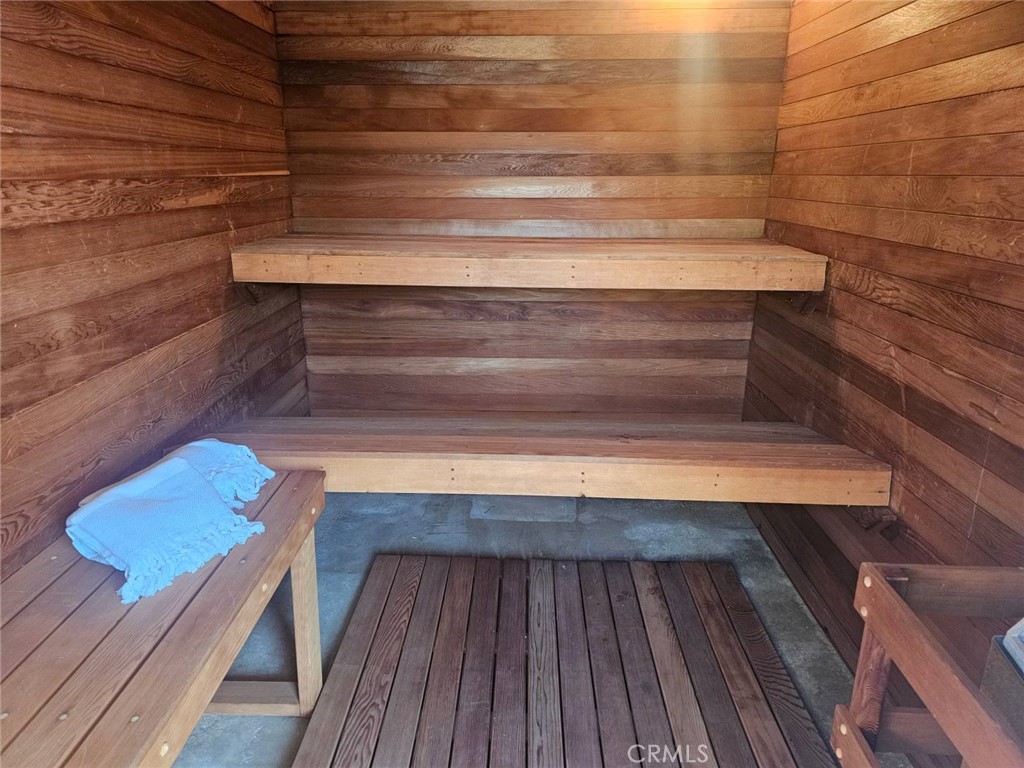 25132 Highspring Avenue Newhall, CA 91321 - Photo 37 of 46 a view of entryway