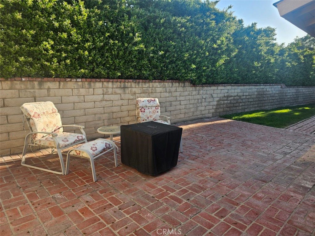 25132 Highspring Avenue Newhall, CA 91321 - Photo 43 of 46 a view of a backyard with chairs
