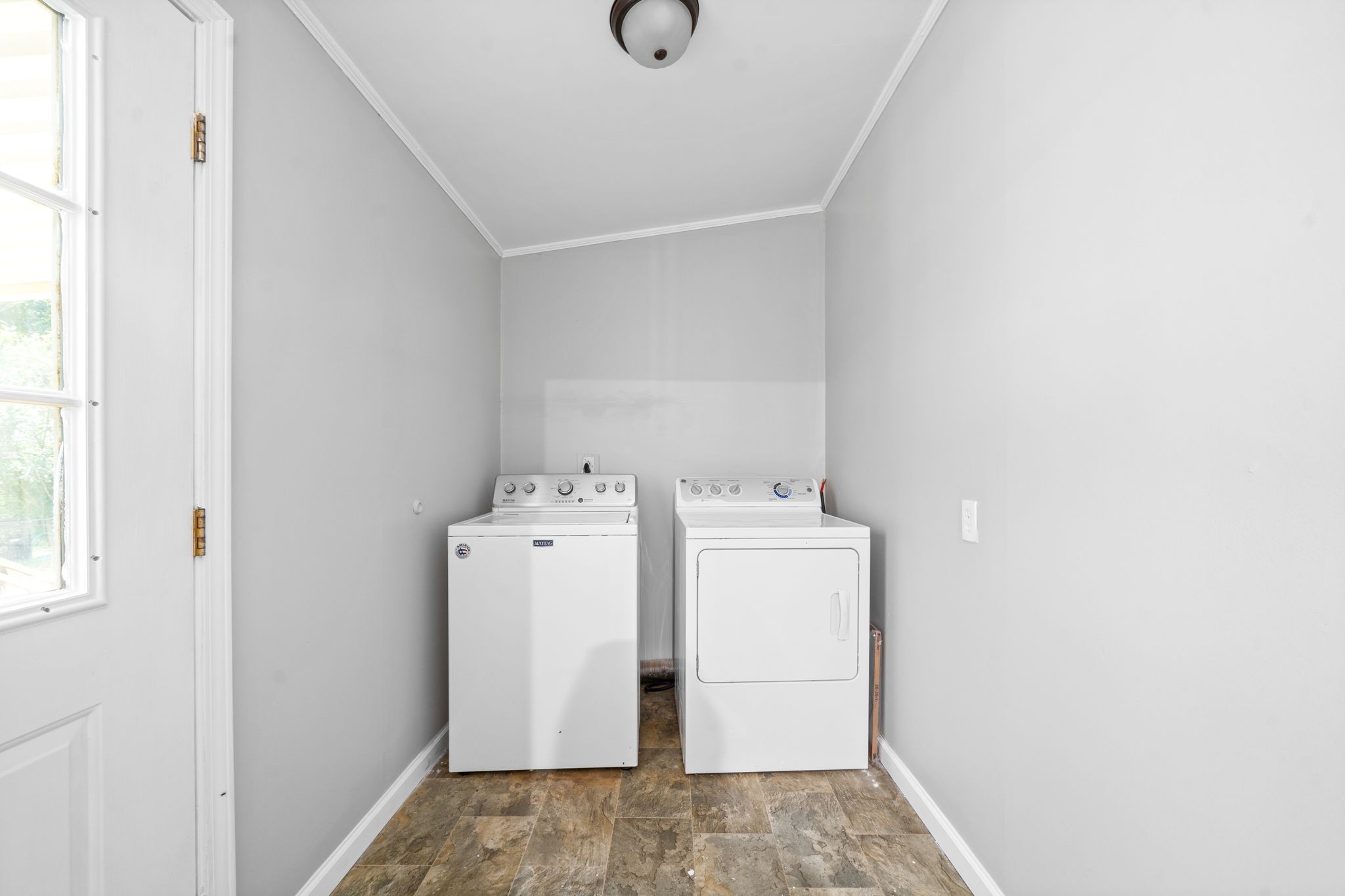 107 Holland Road Dickson, TN 37055 - Photo 14 of 31 a utility room with dryer and washer