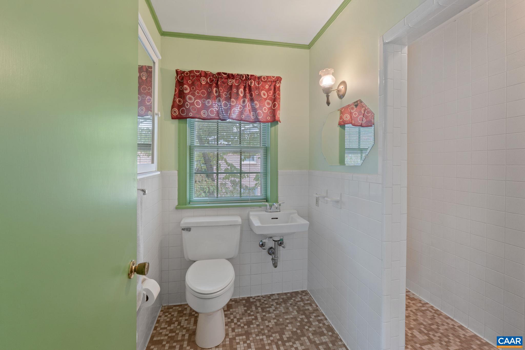 2117 Tarleton Drive Charlottesville, VA 22901 - Photo 14 of 51