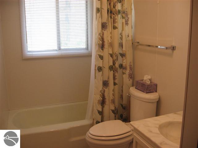4464 Hemlock Road Cedar, MI 49621 - Photo 9 of 24 1735495-8.JPG