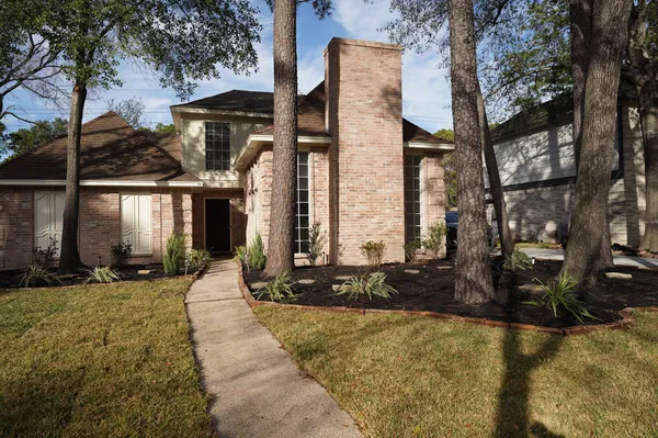 $2,295 | 11822 Hillbrook Drive, Houston, TX 77070