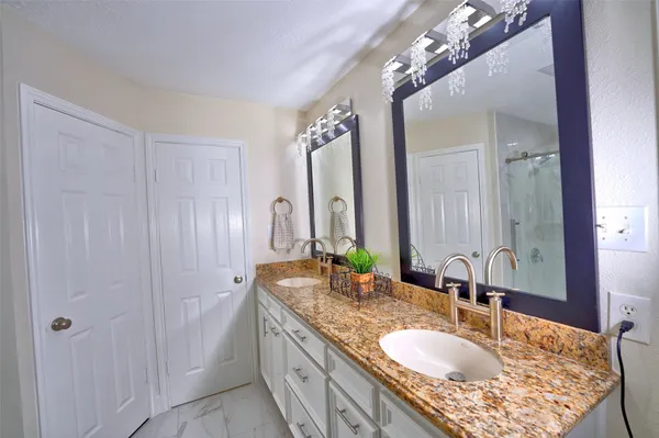 $2,295 | 11822 Hillbrook Drive, Houston, TX 77070