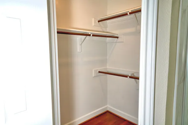 $2,295 | 11822 Hillbrook Drive, Houston, TX 77070