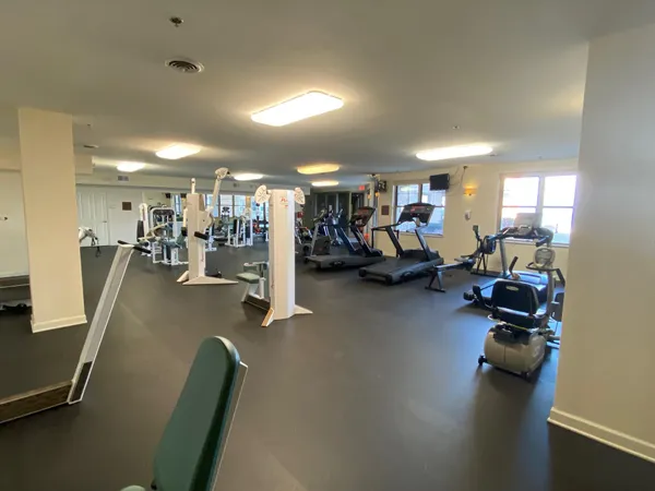 $1,950 | 4110 South Lake Drive, Unit 334, St. Francis, WI 53235