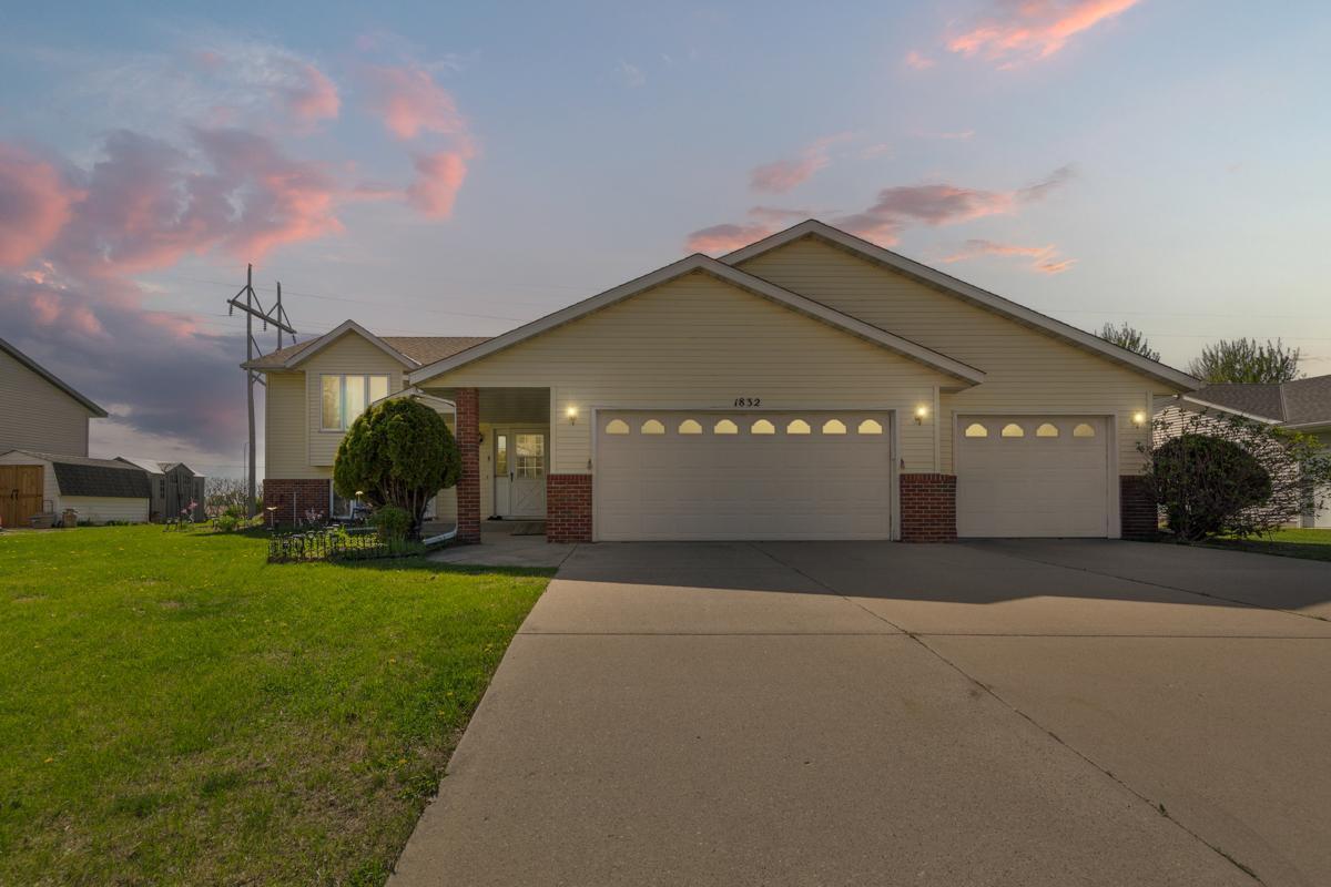 1832 Patricks Bay Faribault, MN 55021 - Photo 1 of 1 Gallery Image 1