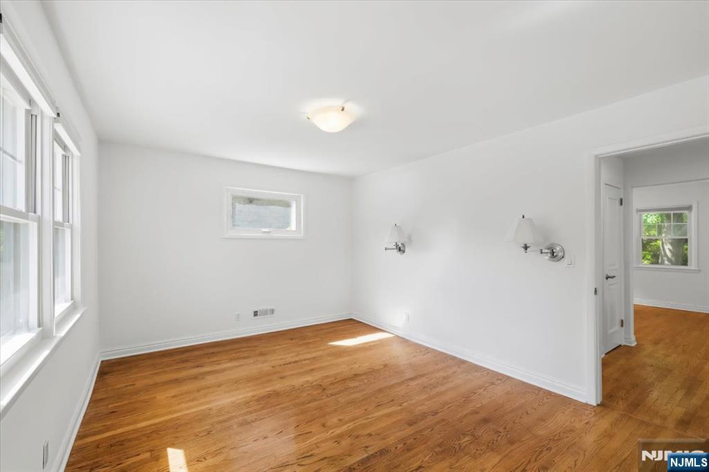 101 Pershing Road Englewood Cliffs, NJ 07632 - Photo 12 of 29