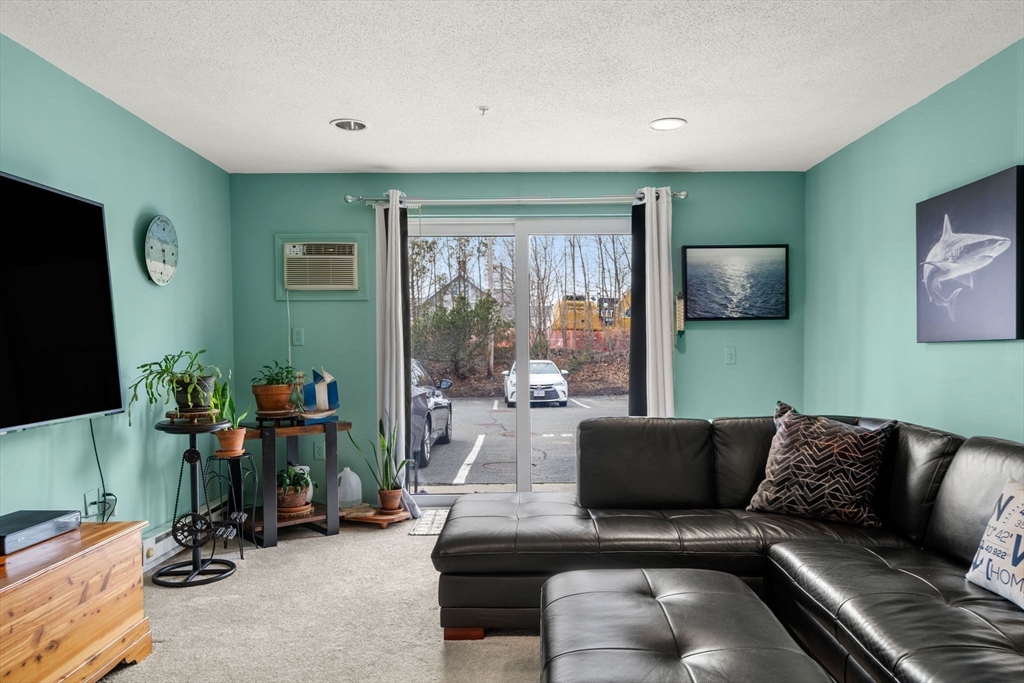 2 Ocean Avenue, Unit 1M Gloucester, MA 01930 - Photo 11 of 36