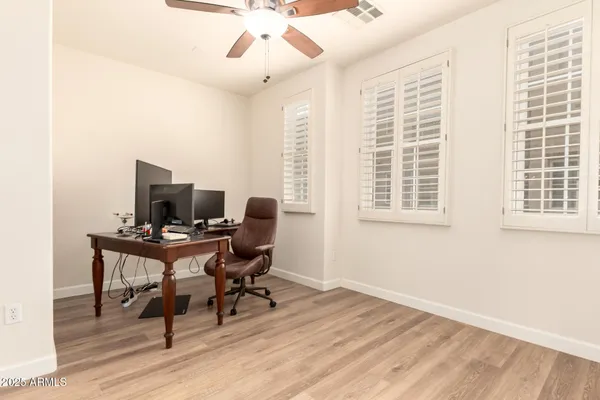 $575,000 | 2444 East Montecito Avenue, Phoenix, AZ 85016