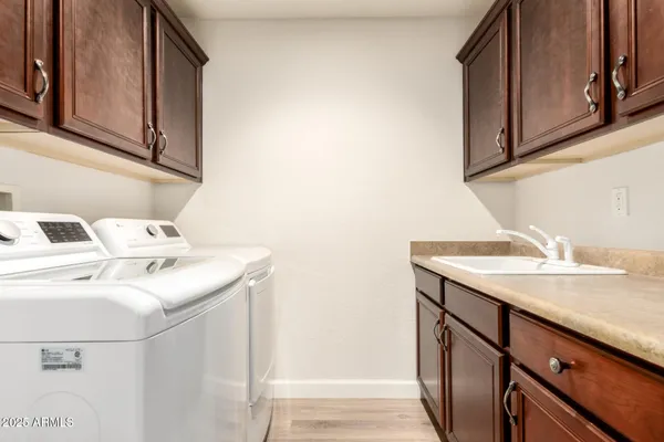 $575,000 | 2444 East Montecito Avenue, Phoenix, AZ 85016