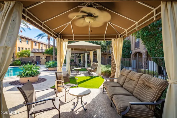 $575,000 | 2444 East Montecito Avenue, Phoenix, AZ 85016