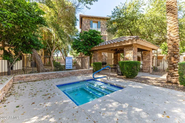 $575,000 | 2444 East Montecito Avenue, Phoenix, AZ 85016