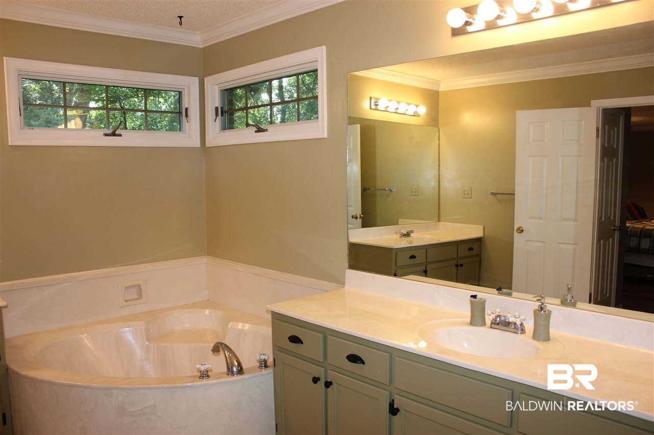 25299 Coopers Cemetery Road Robertsdale, AL 36567 - Photo 17 of 24 Master Bath