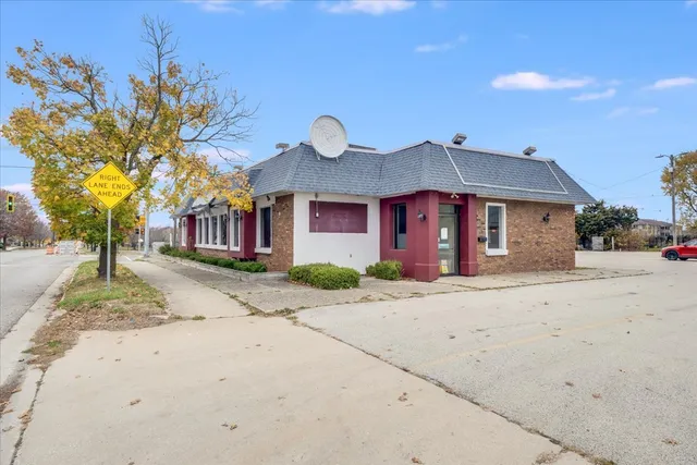 $399,900 | 2312 West Springfield Avenue, Champaign, IL 61821