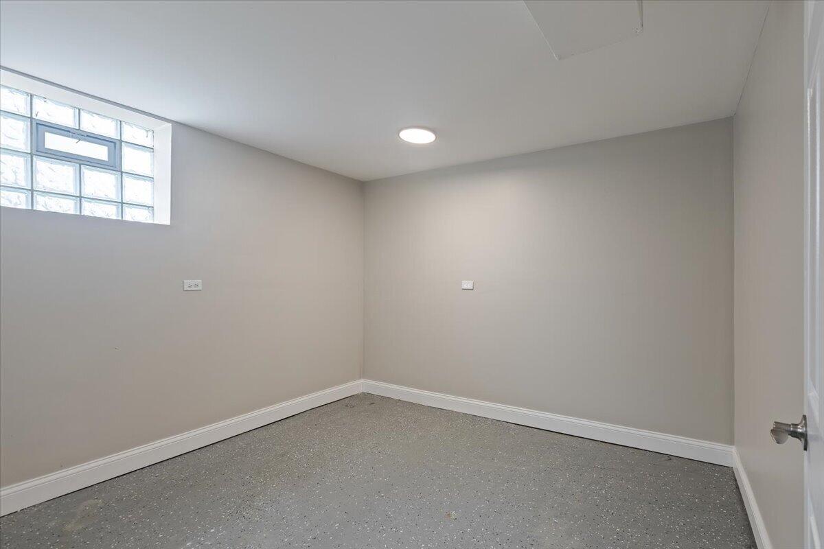 456 Bridge Street Gary, IN 46404 - Photo 26 of 27 an empty room with a window