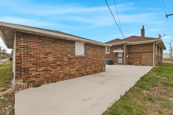 $1,875 | 456 Bridge Street, Gary, IN 46404