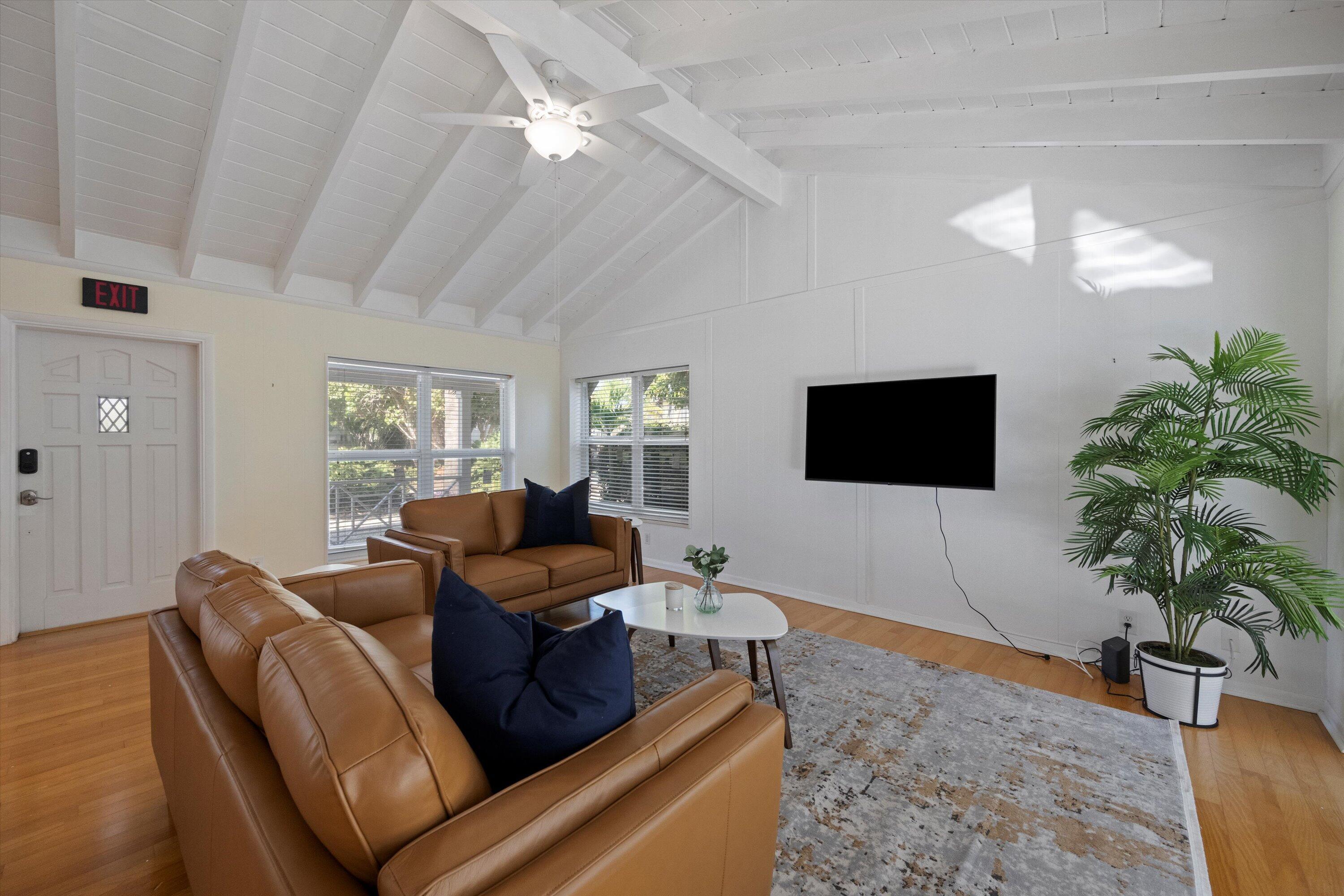 430 Neptune Road Juno Beach, FL 33408 - Photo 8 of 26 04-DSC_3777