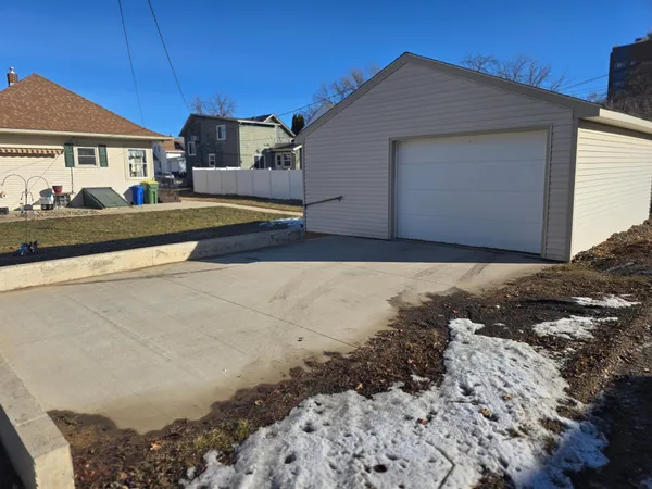 $139,900 | 320 2nd Street Southwest, Pipestone, MN 56164