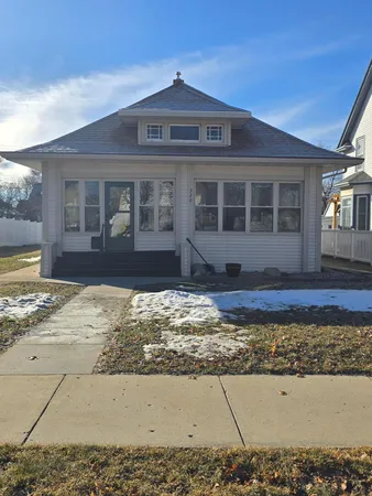 $139,900 | 320 2nd Street Southwest, Pipestone, MN 56164