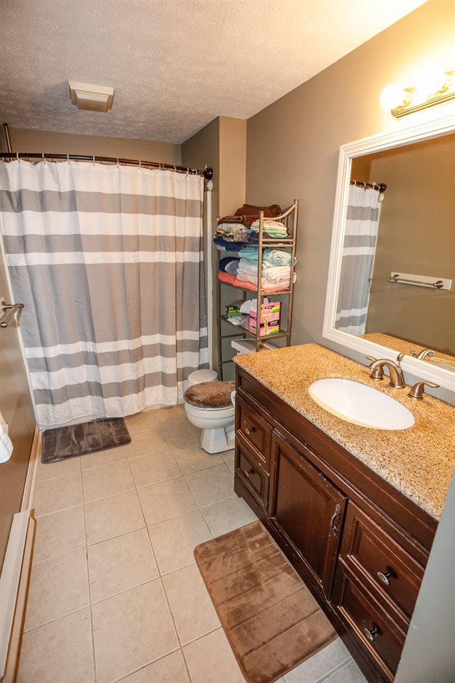 875 Mammoth Road, Unit 102 Manchester, NH 03104 - Photo 14 of 20