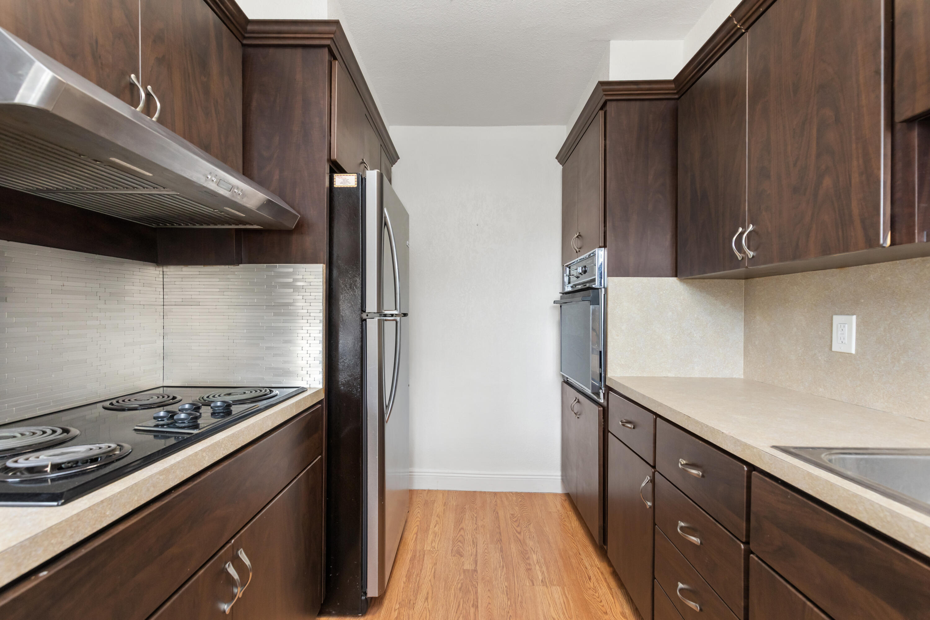 401 North Riverside Drive, Unit 406 Pompano Beach, FL 33062 - Photo 14 of 21 1I6A3412