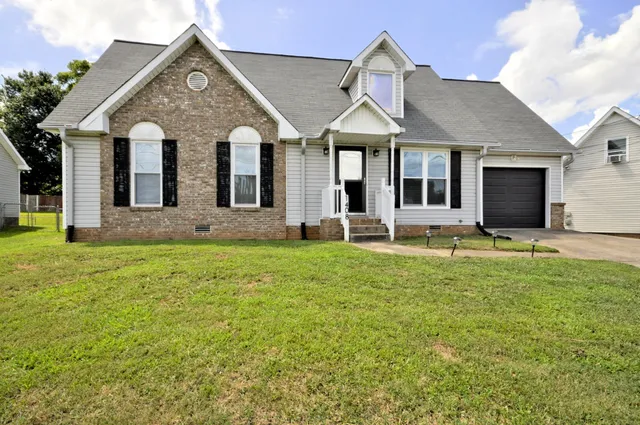 $1,700 | 1408 Marla Court, Clarksville, TN 37042