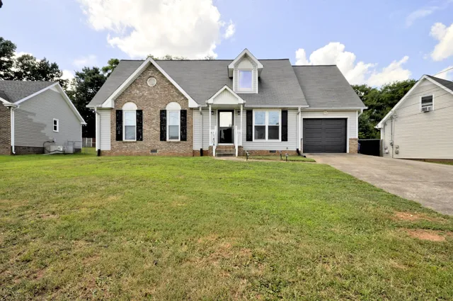 $1,700 | 1408 Marla Court, Clarksville, TN 37042
