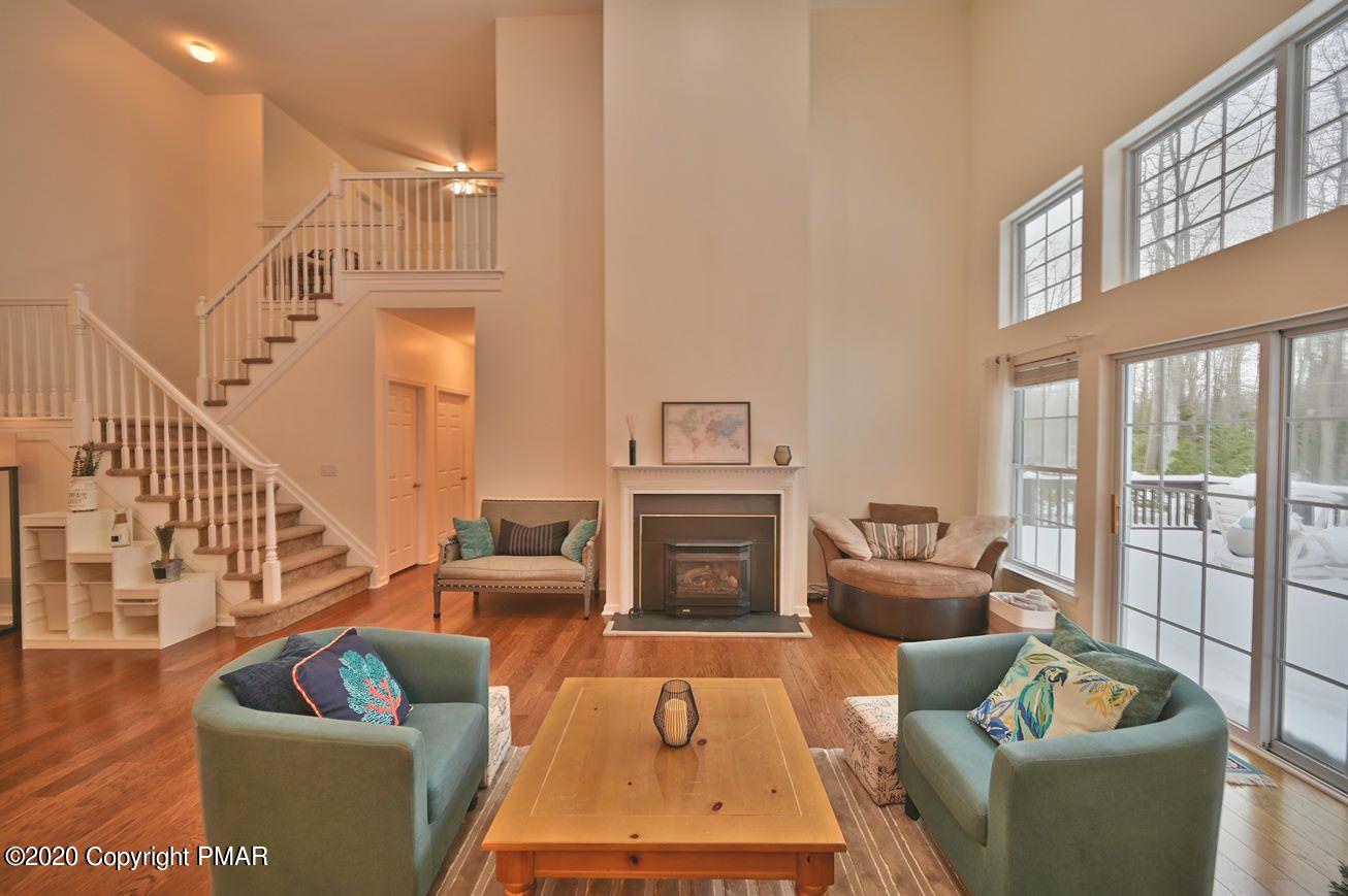 135 Skytop Road Long Pond, PA 18334 - Photo 3 of 26 Living