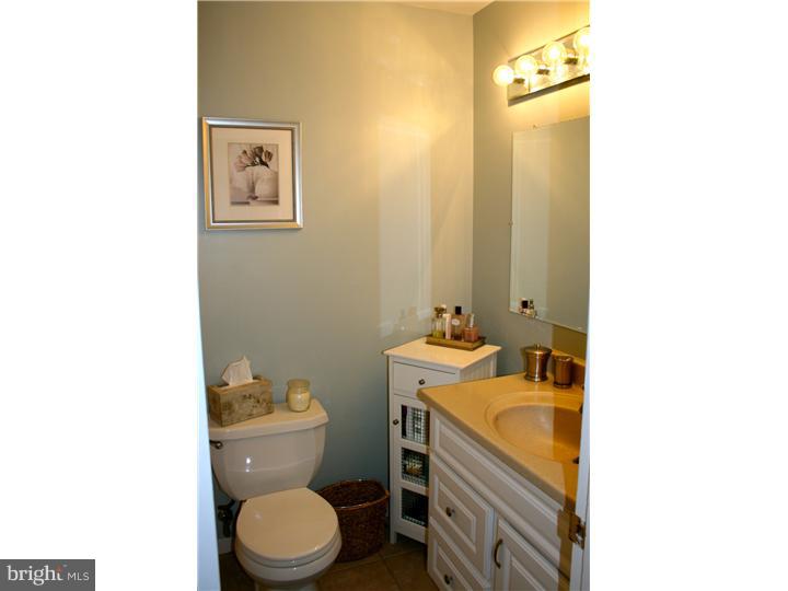 3401 San Rafael Court Springfield, PA 19064 - Photo 10 of 22 Bathroom