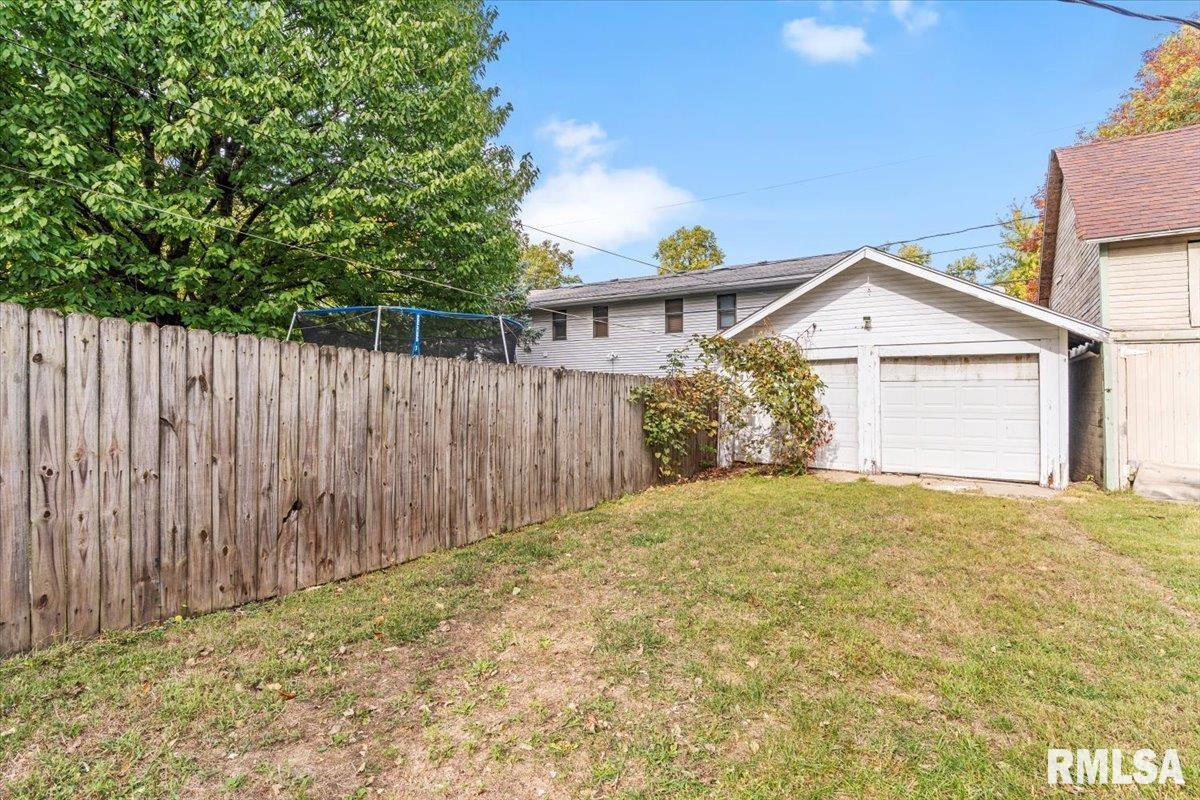 1119 West Edwards Street Springfield, IL 62704 - Photo 21 of 26 Gallery Image 21