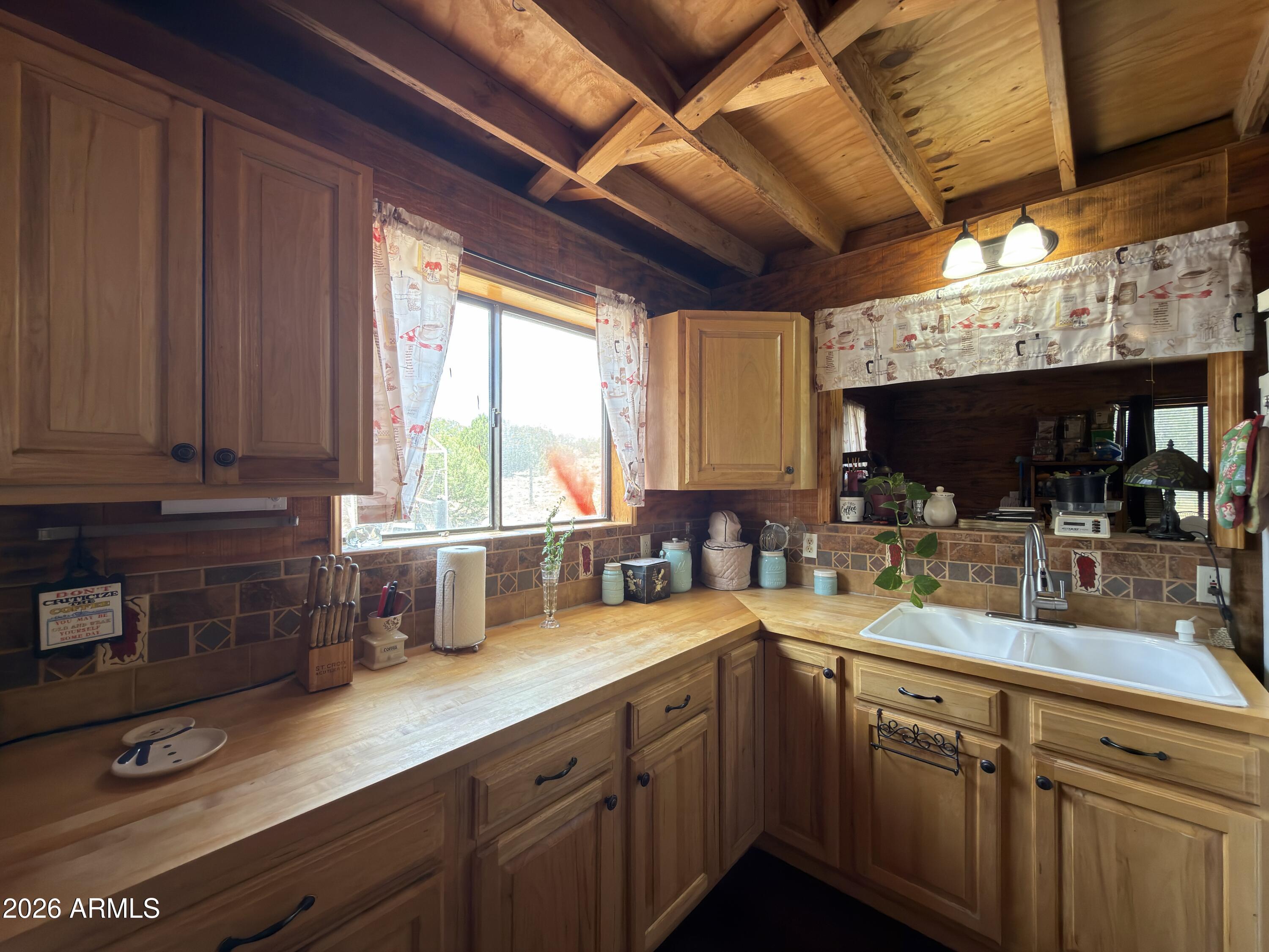 21750 Ranch Road Williams, AZ 86046 - Photo 8 of 47 Kitchen