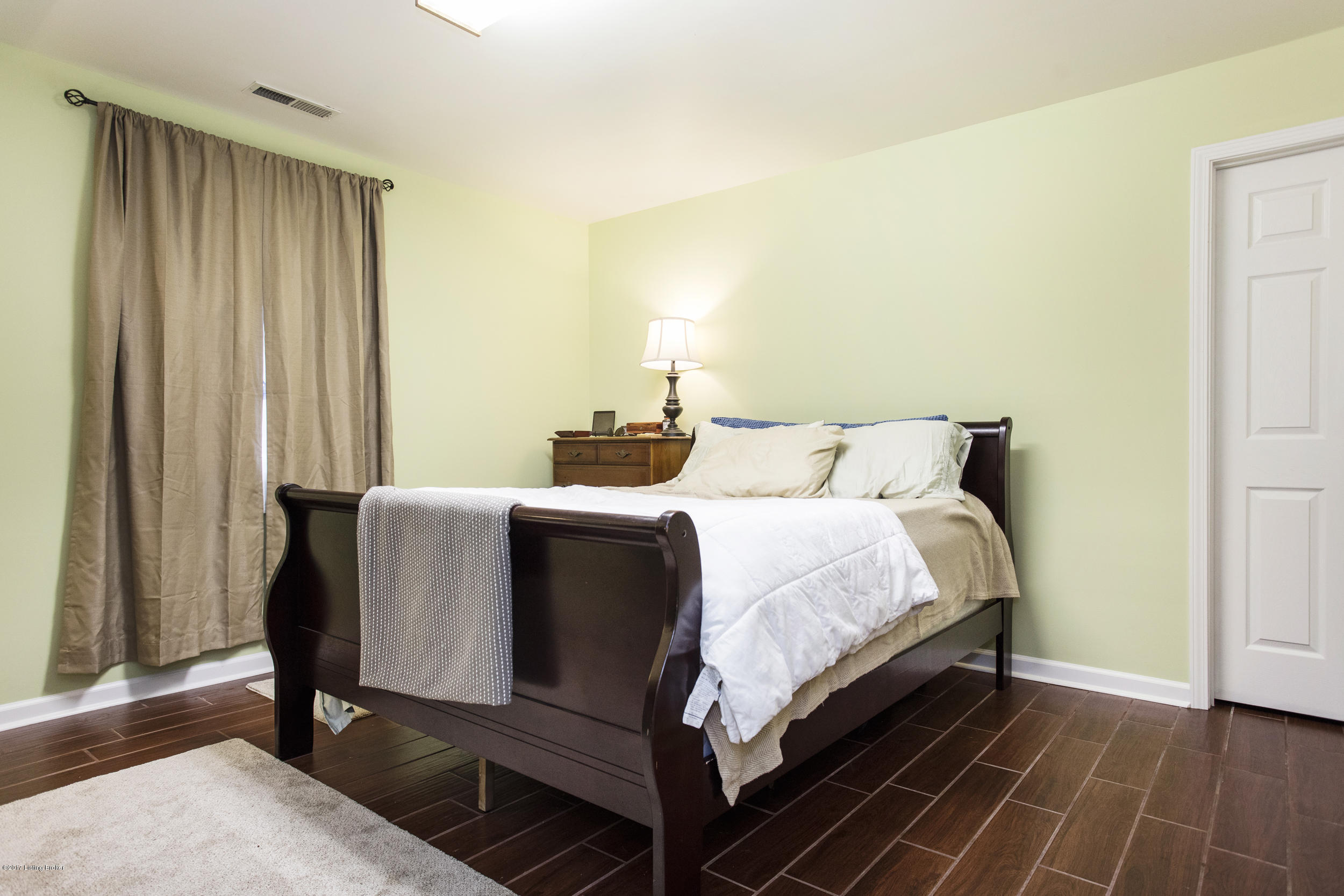 1910 North Rose Island Road Prospect, KY 40059 - Photo 26 of 38 26-Lower level bedroom 3