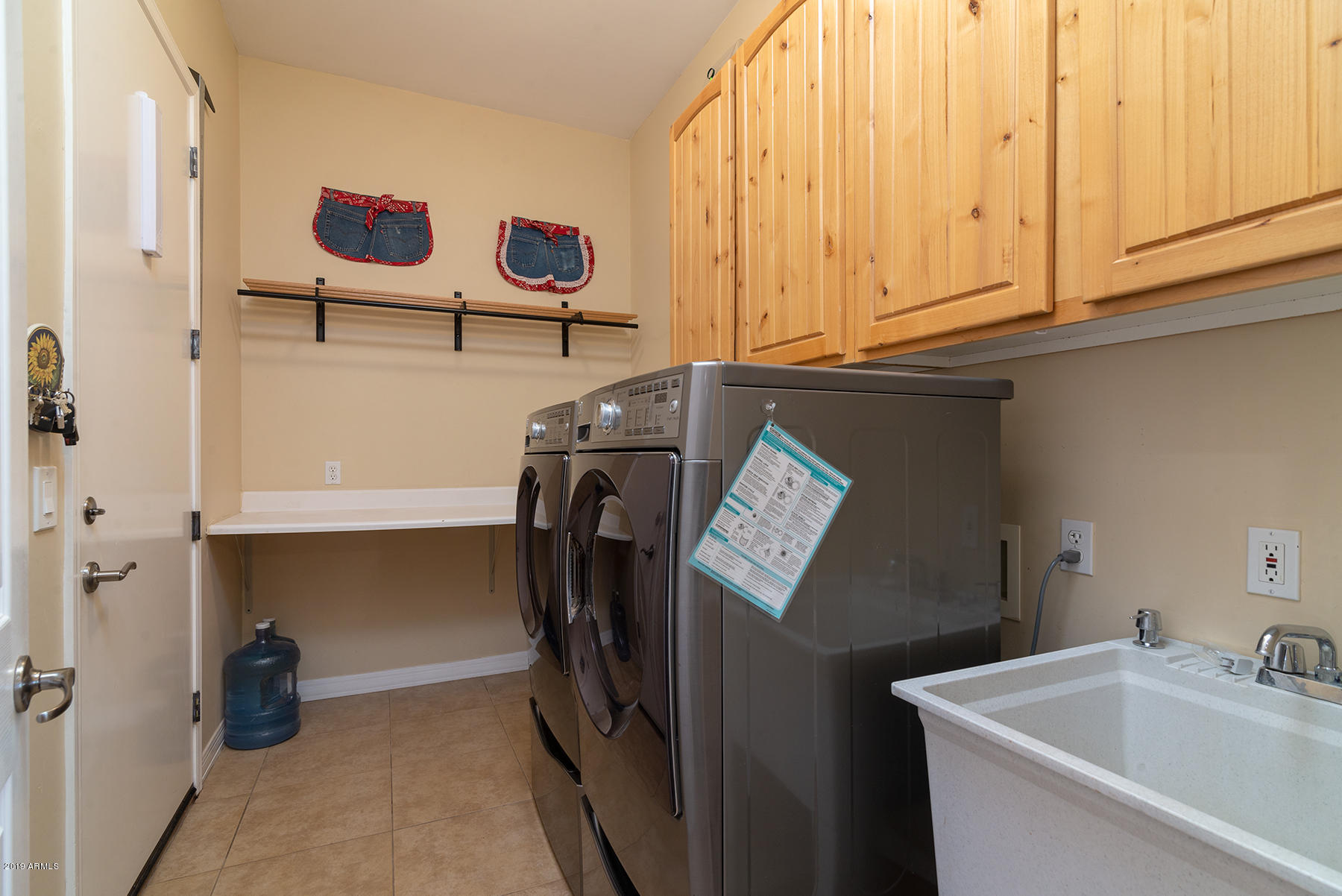2005 South Val Vista Road Apache Junction, AZ 85119 - Photo 24 of 29 LAUNDRY ROOM