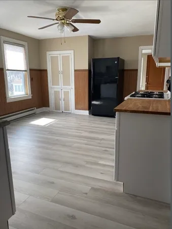 $1,950 | 47 Edgewater Avenue, Unit 2, Shrewsbury, MA 01545