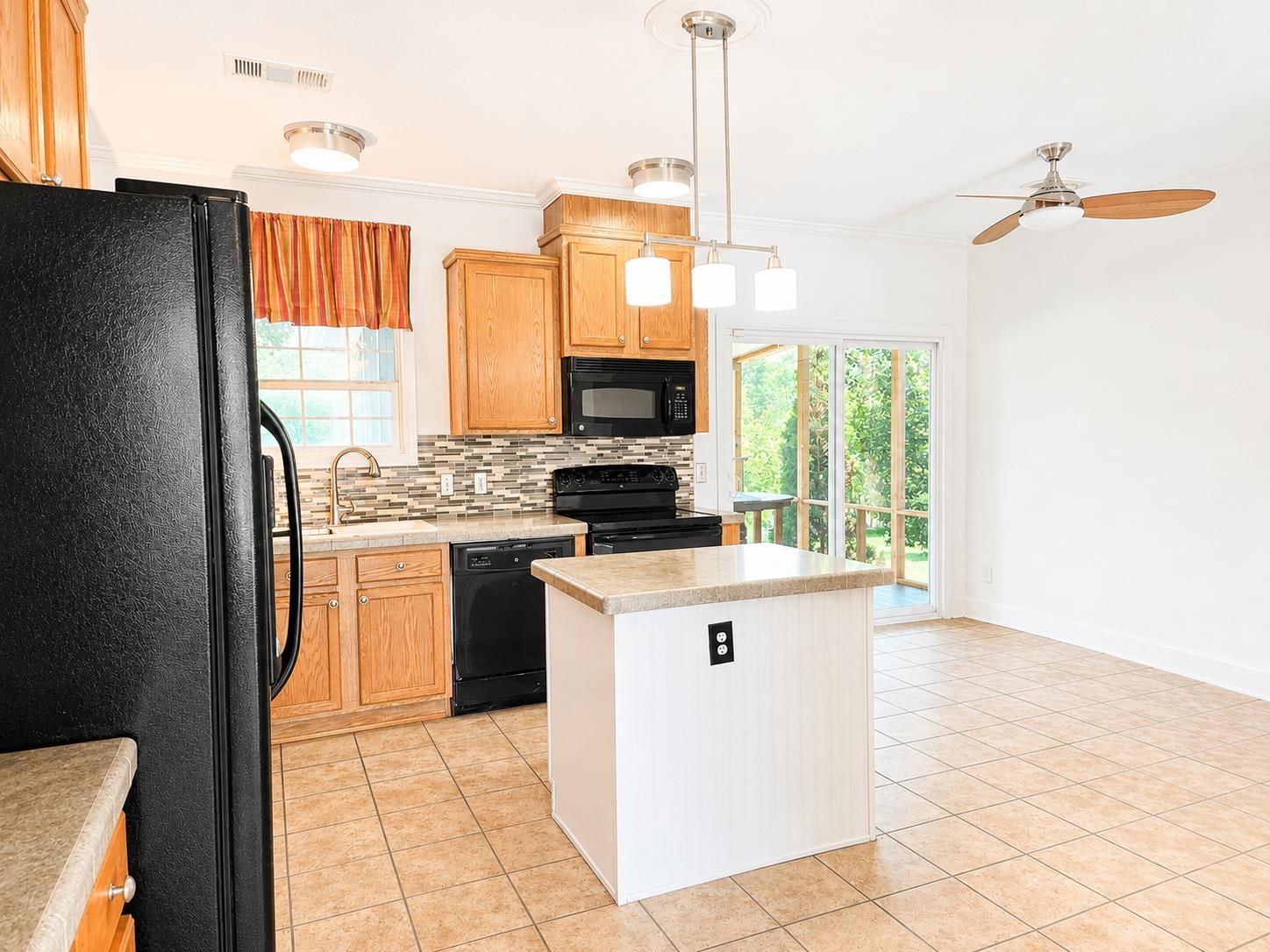 151 Hawks Nest Circle Murrells Inlet, SC 29576 - Photo 8 of 44