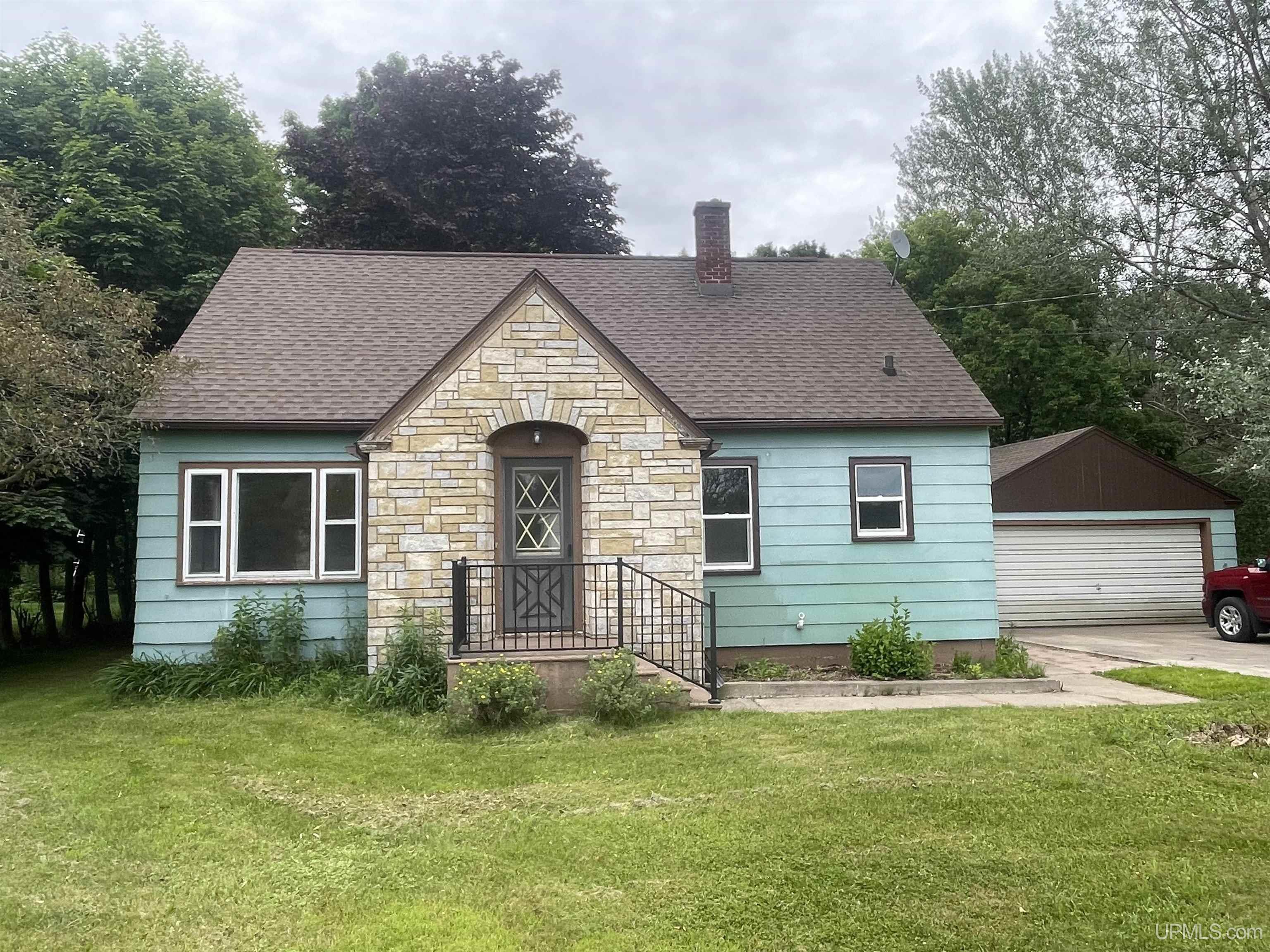 7344 County 426 M.5 Road Gladstone, MI 49837 - Photo 1 of 22 Gallery Image 1